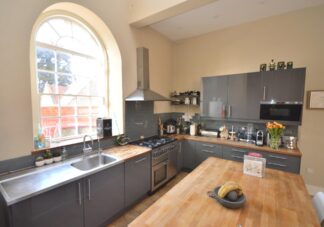 Approved Used Kitchen, Ikea Modern Gloss, Rangemaster Oven, Somerset